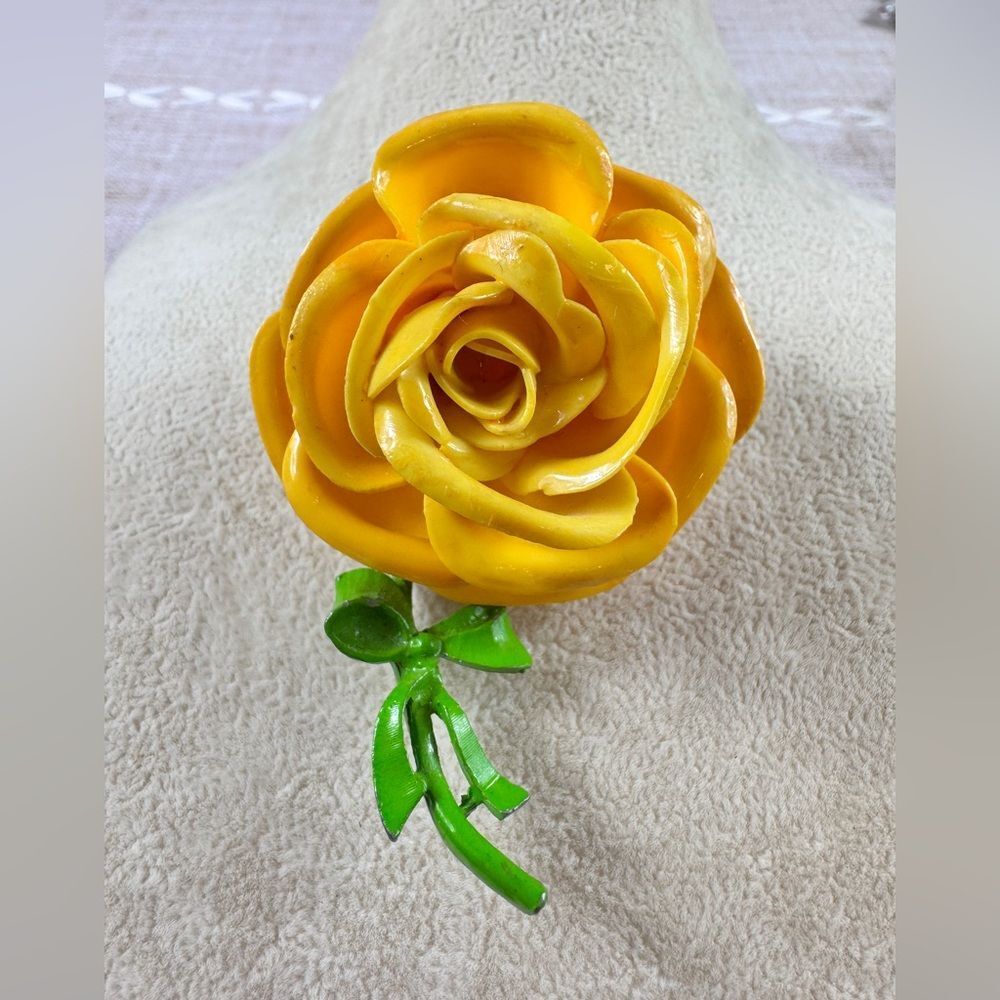 Vintage 60’s Yellow Rose Brooch